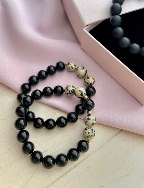 Czarna bransoletka z kamieni naturalnych z jaspisem dalmatyńskim